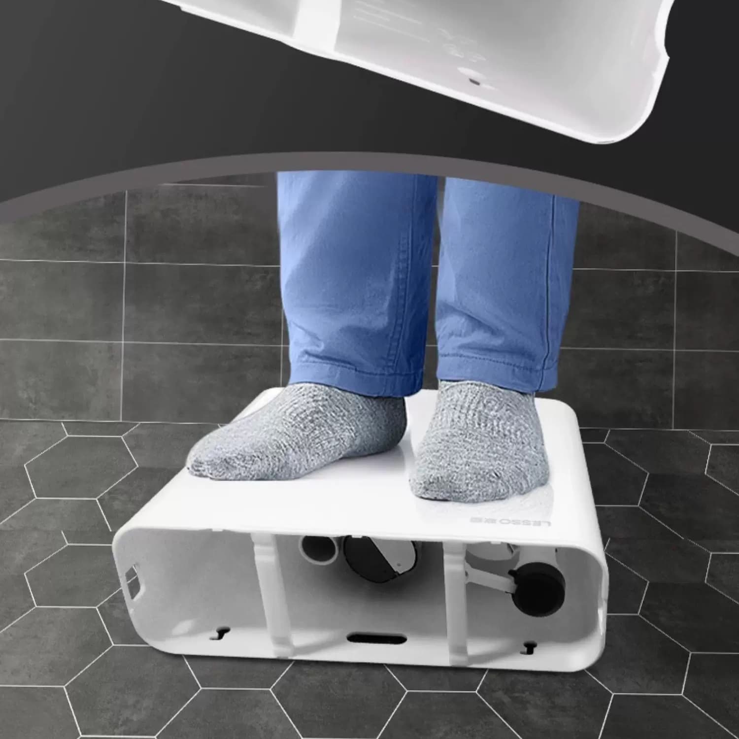 Customizable flush tank with long rail for commercial bathrooms