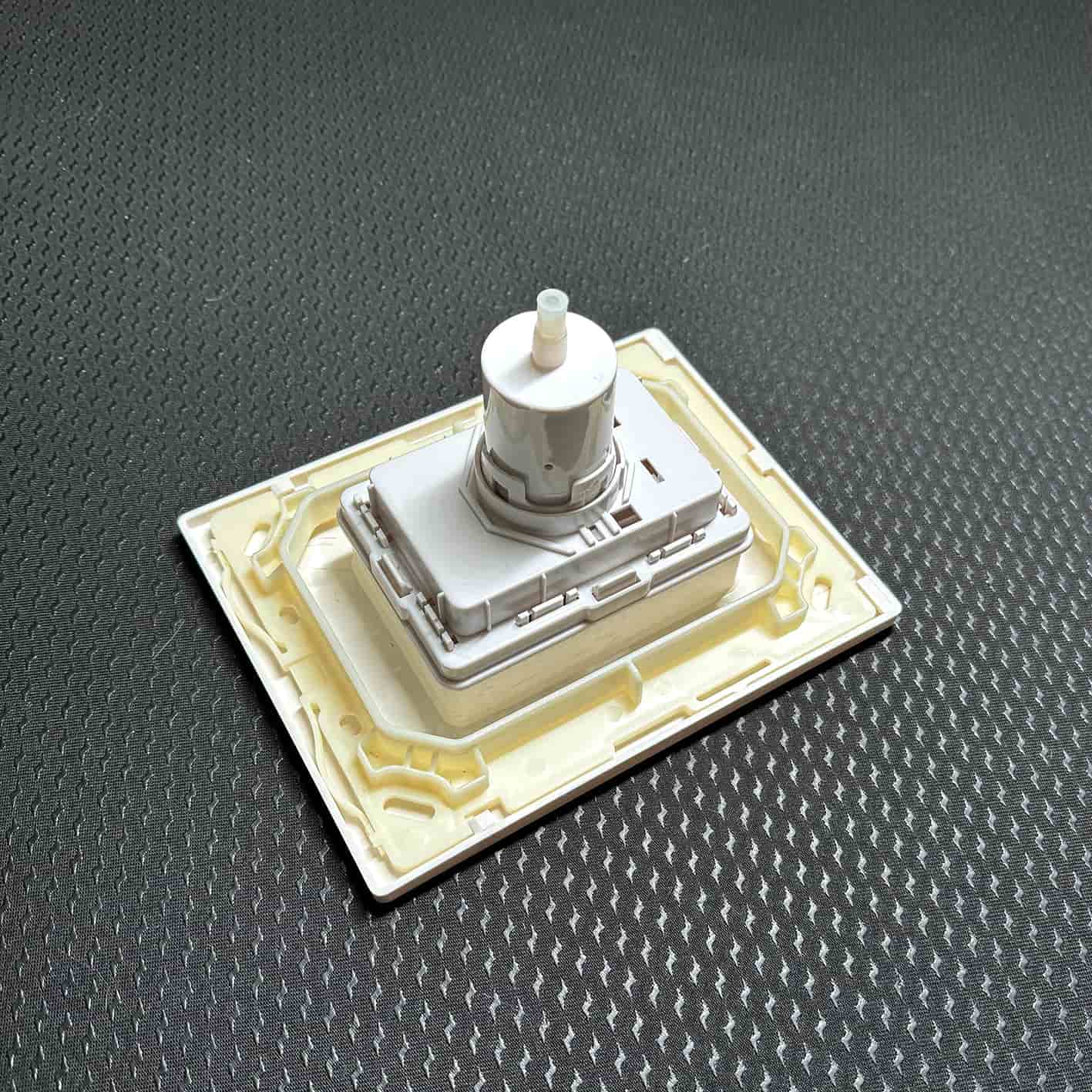 Concealed cistern noise reduction technology